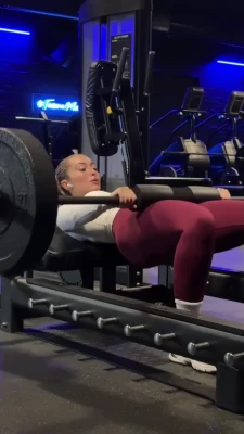 heloisehut - Would you let me fuck you with a strapon? 🤭