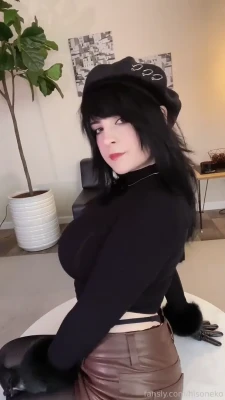 hisoneko - Dressed like a slut to make his cock hard🤤