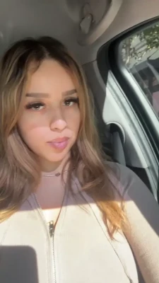 simplyneidaa - First time I've tried riding my massive dildo on my chair. I've gotta