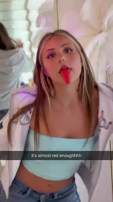 piper_rockelle - I love the way this set frames my lips!
