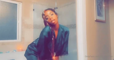 goddesstriiin - Lolllll my ass is meant to be free lollll hahaha see what I did there
