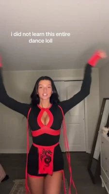 gianna.lorenn - Need a latex maid?~ I promise I'll only use my tongue ;) part 1