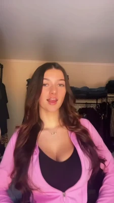 gianna.lorenn - Hope you guys are having a great memorial weekend. ❤️💙 part 1