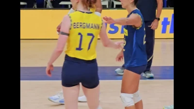 juliabergmann6 - Pretty tits out for you daddy 😍😌