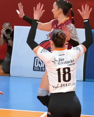 cbrait - Nareszcie doszły kostiumy😈 Więc głosowanie od lewej czyli tej