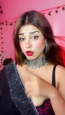 tushikhagoswami - Showed off my stinky feet on chaturbate made a quick 100 bucks caz im