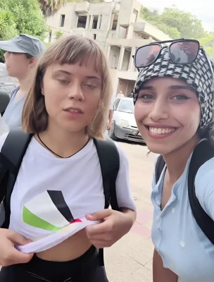 gretathunberg - TW//GROSS   Something you should know about your mama is that she is