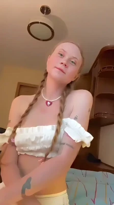 gretathunberg - Playing with Galaxy Single Shot part 1