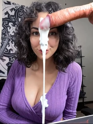 susu_jpg - Cleaning the house together, and teasing him for tonights video