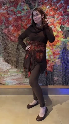 feliciaday - Such a Naughty Milf playing when she should be at working, tell me
