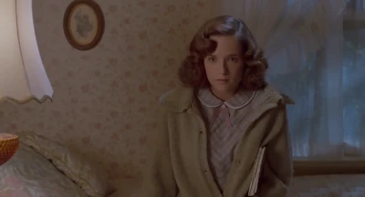 lea_thompson - Merry Christmas, babes!  My gift to you this year is this super