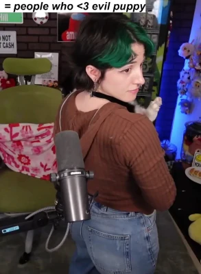 yungelderberry - I love these kinds of Yoga Pants so much. I wish I had more pairs