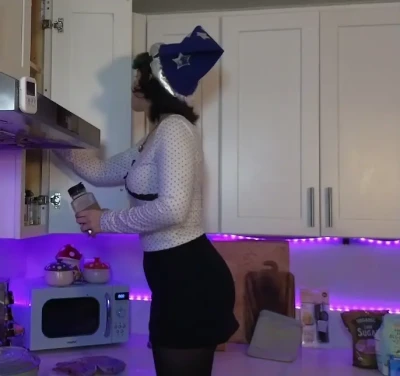 yungelderberry - Does the thought of recording a video turn you on? I'm open all day