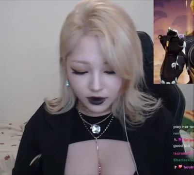 floaroma - People ask me why I started an only fans  I did it for myself I fell