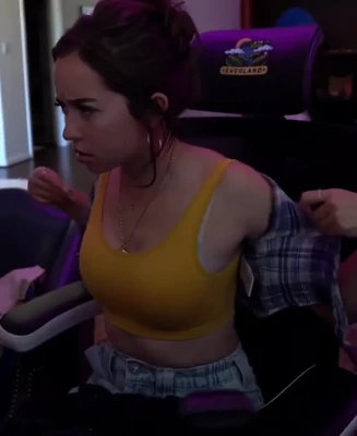 maya_higa - Tip this post $5 to get a sexy surprise 😉