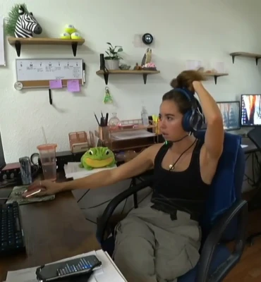 maya_higa - Fuck war gimme love