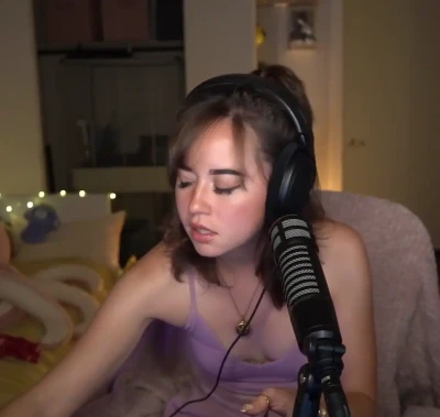 maya_higa - A veces ya no se trata de saber a dónde ir  si no salir de dónde no