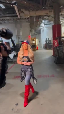 trishstratuscom - SOMETHING NEW  I thought I would offer you all a very brief video