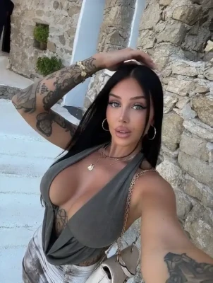valerie.c_ - slipping into something silky just for you 💦