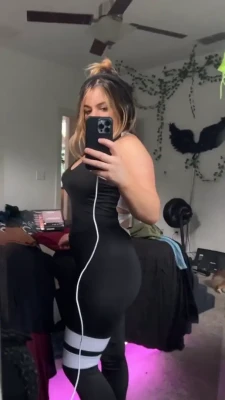 curvyllama - Why s this one ride up so high