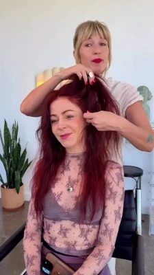lindseystirling - Important announcement! Last min live stream.  We will be live