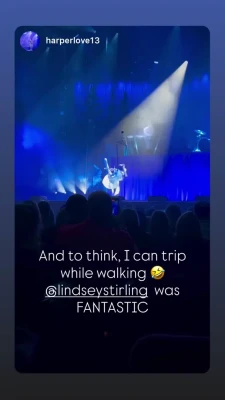 lindseystirling - Would you like to be in that neighbor house behind me?❤️