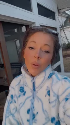lindseystirling - Hey Fans ✨  Sorry I haven’t been as active these past few days. I