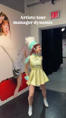 lindseystirling - Wanna grab my peach 🍑??   BECOME A VIP MEMBER!!!  @blondie_oficial