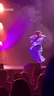 lindseystirling - Morning stretches keeps me supple and keeps you hard! 😜