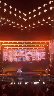 lindseystirling - POV you just FT me during my reps 💪🏼