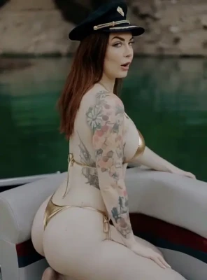 watchgirlsplay - How do you like your dick to be sucked? Xx