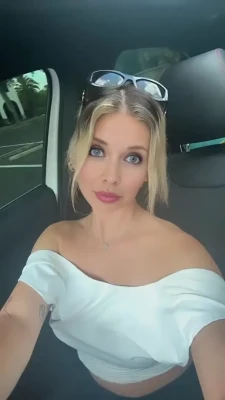rachelrileyrr - Are my soles distracting you? 😏😏