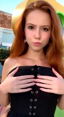 francescacapaldi - How do I feel like having a good cock for breakfast Can you give me