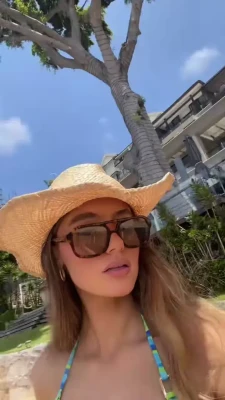 ellacervetto - Wet hair from 2 hours ago 💗