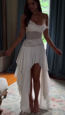ellacervetto - The other day trying on some dresses in the changing room.  Raw video