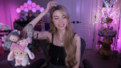 thedizzykitten - Playing with the sunlight and wishing you were next to me so I could