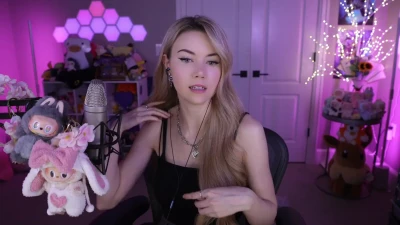 thedizzykitten - UNA PAJITA LASTIMOSAMENTE A SOLAS  PERO CON UNAS FOTOS RICAS Y