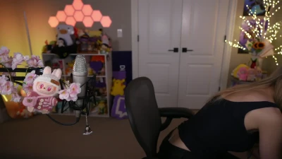 thedizzykitten - disciplina24  disciplina24  She is my giant friend FcREEVirtual