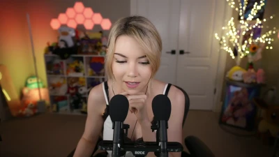 thedizzykitten - Abs starting to peak through  Hard work   pays and so do those tips 