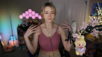 thedizzykitten - Doing customs  amp  live calls today   dm me