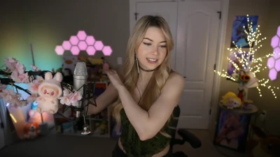 thedizzykitten - Im naked and ready for a fuck part 1