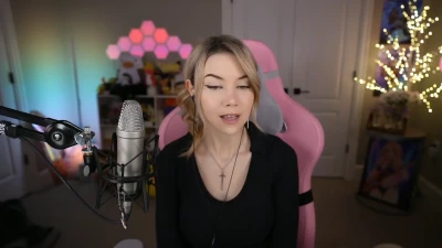 thedizzykitten - So, we all know they are big but HOW big? Guess my bra size and if