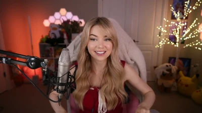 thedizzykitten - I'll need to get a paddle and more toys soon for sure! Cx but hope