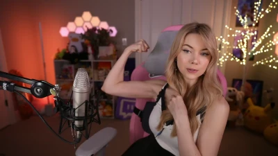 thedizzykitten - Ayer compre un sujetador nuevo  te gusta    Además pronto tendré