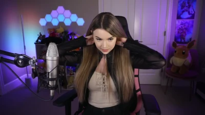 thedizzykitten - Fucking myself  squirting until I have an orgasm  All while wearing