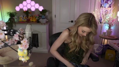 thedizzykitten - snuck a little wedgie in the last slide :p