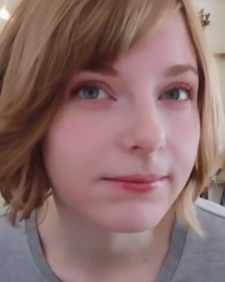 ella.freya - Ass and titty central right here!   🔥 Threesome with