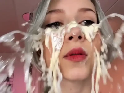 apollolol_ - This cute cow is ready to suck your cock 💋 let's ruin my makeup