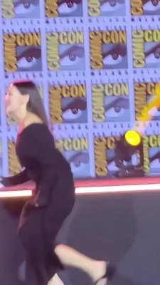dafnekeen - Well? its not gonna suck itself 😏