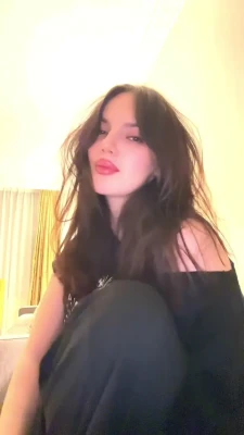 dafnekeen - in the hardware store, looking for something big and long